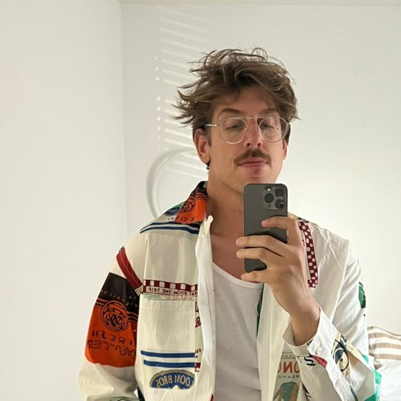 Meet your Posher, Peter - Picture 1 of 1